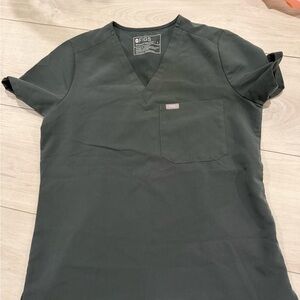 Women’s figs scrub top size s